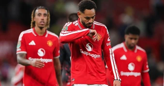 Man Utd dẫn trước hai bàn vẫn thua ngược Brighton