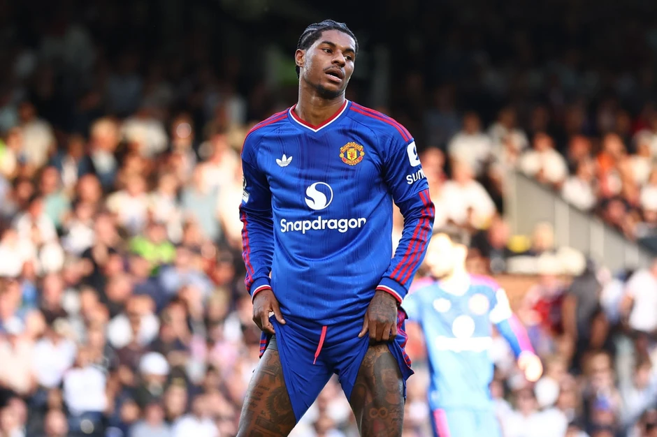 Man Utd nhọc nhằn giành lại 1 điểm từ tay Fulham Man Utd nhọc nhằn giành lại 1 điểm từ tay Fulham