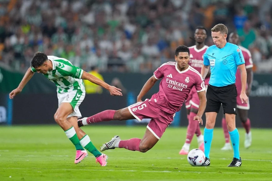 Mbappe hỏng phạt đền phút bù giờ, Real Madrid thất thủ Mbappe hỏng phạt đền phút bù giờ, Real Madrid thất thủ
