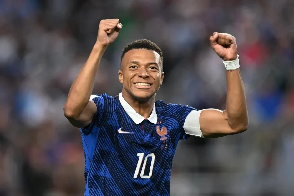 Mbappe và Haaland lập cú đúp, giúp Pháp và Na Uy giành vé đi tiếp Mbappe và Haaland lập cú đúp, giúp Pháp và Na Uy giành vé đi tiếp