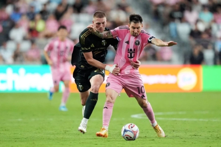 Messi giúp Inter Miami thắng trận đầu tiên trên sân nhà mới NU Messi giúp Inter Miami thắng trận đầu tiên trên sân nhà mới NU