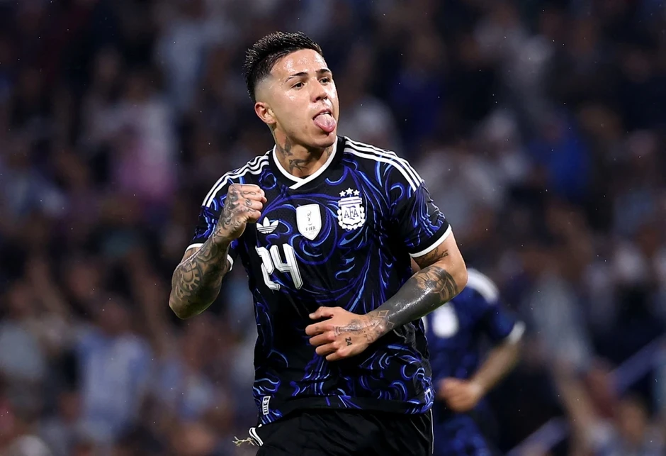 Messi ngồi dự bị, ĐT Argentina thắng sát nút đối thủ đứng thứ 115 trên BXH FIFA Messi ngồi dự bị, ĐT Argentina thắng sát nút đối thủ đứng thứ 115 trên BXH FIFA