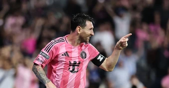 Messi nhận điểm 10 trong ngày trở lại đội hình xuất phát