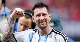 Messi nói rõ lý bật khóc sau chiến thắng Ai Cập