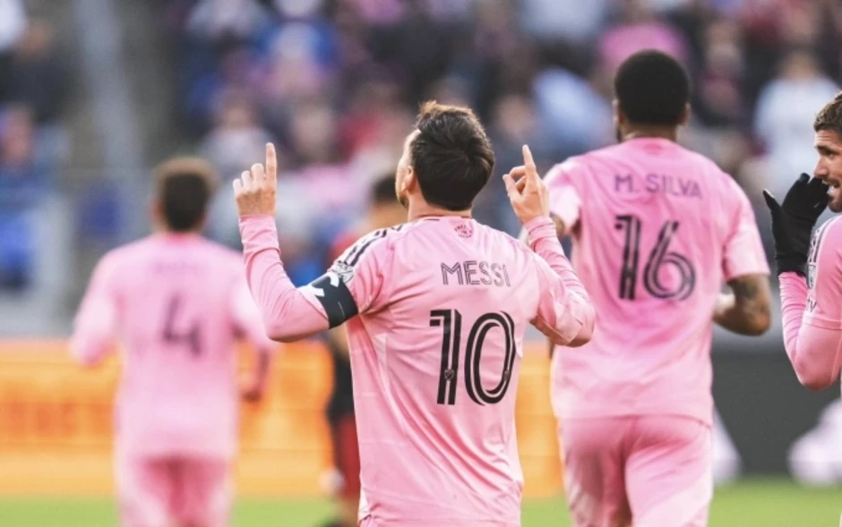 Messi tiến sát mốc 900 bàn thắng