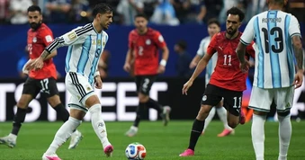Messi tỏa sáng, Argentina ngược dòng kinh điển đánh bại Ai Cập