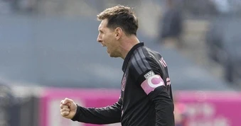 Messi vượt qua “Vua bóng đá” Pele, tạo cột mốc ấn tượng trước World Cup