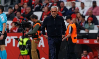 Mourinho chê học trò sống hời hợt, thiếu cá tính