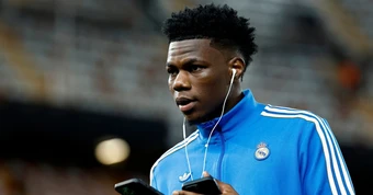 MU chớp thời cơ Real Madrid hỗn loạn, lấy bom tấn Tchouameni