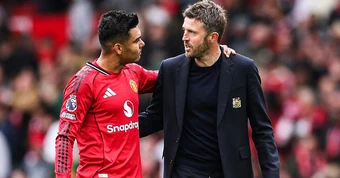 MU chuyển nhượng 5 bom tấn tặng quà cho Michael Carrick