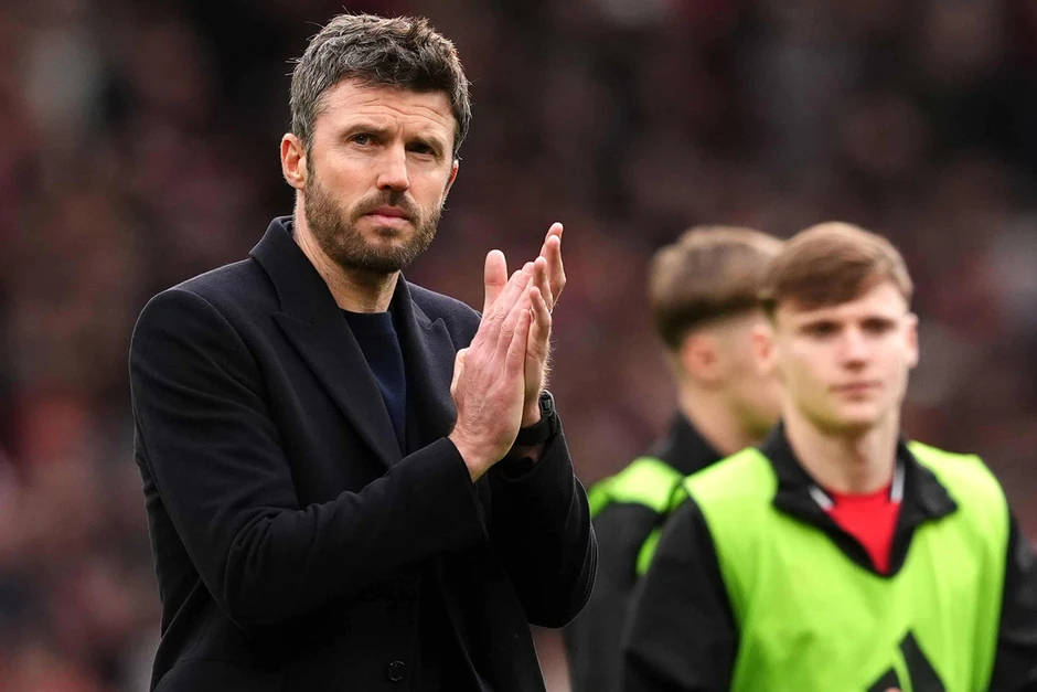 MU đấu Newcastle: Michael Carrick tuyên bố nóng đua vô địch
