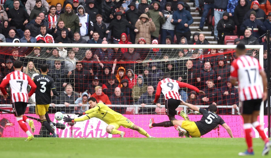MU may mắn thoát thua trước Sunderland MU may mắn thoát thua trước Sunderland