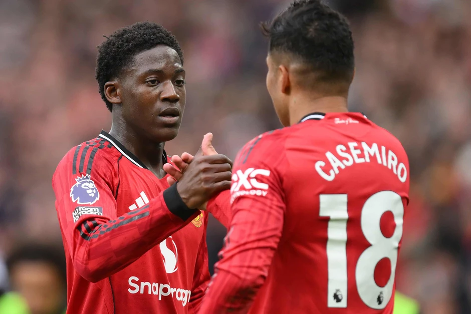 MU thắng Liverpool 3-2, lấy vé Cúp C1: Cảm ơn Carrick