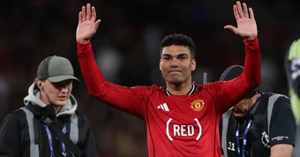 MU thắng nghẹt thở Brentford 2-1: Nước mắt Casemiro