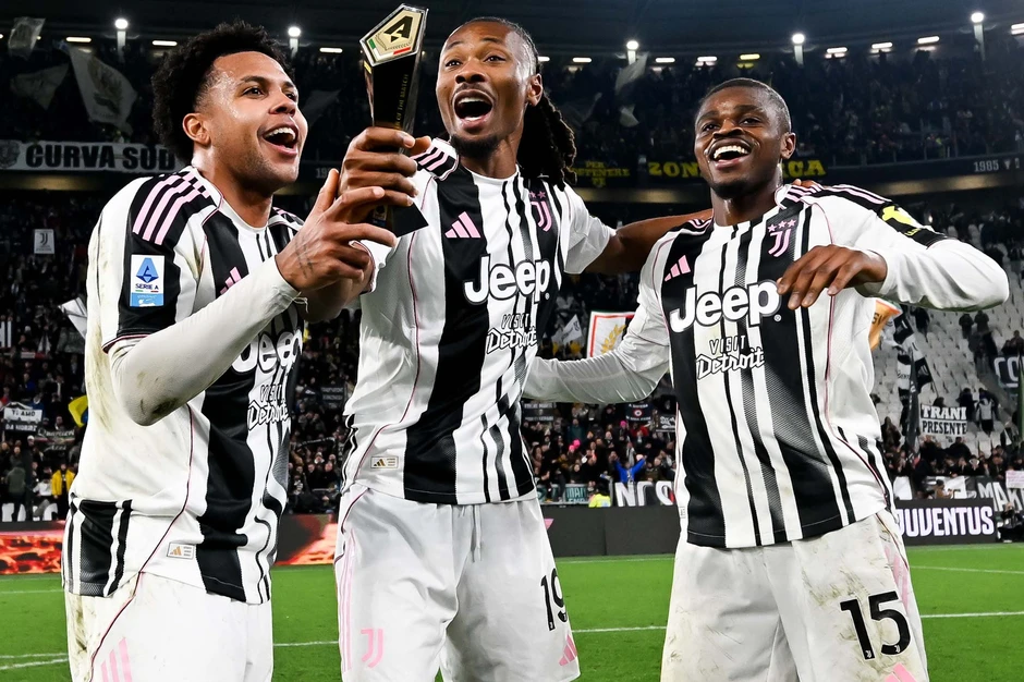 MU và Liverpool bước vào siêu kinh điển chuyển nhượng vì Kalulu MU và Liverpool bước vào siêu kinh điển chuyển nhượng vì Kalulu