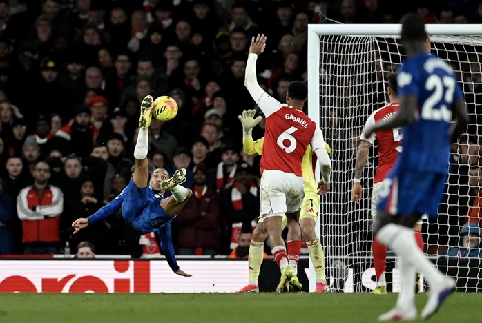 Mưa bàn thắng từ phạt góc, Arsenal đánh bại Chelsea ở derby London