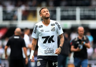 Neymar bỏ tập sau khi bị bắt gặp ở quán nhậu