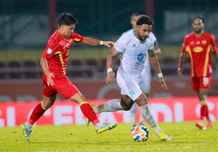 Nguyễn Xuân Son sa sút phong độ: Nỗi lo không của riêng CLB Nam Định Nguyễn Xuân Son sa sút phong độ: Nỗi lo không của riêng CLB Nam Định