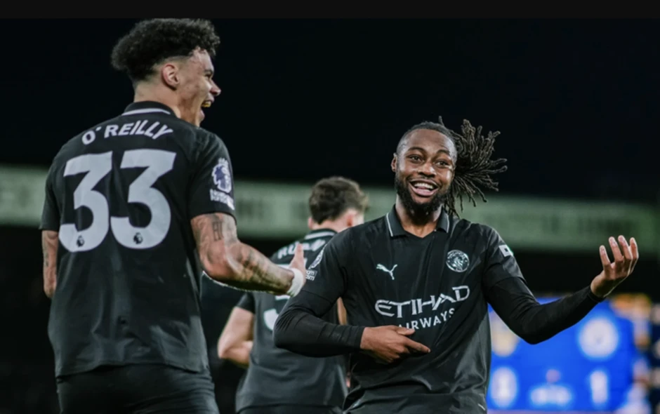 Nhọc nhằn đánh bại Leeds United, Man City bám đuổi ngôi đầu Ngoại hạng Nhọc nhằn đánh bại Leeds United, Man City bám đuổi ngôi đầu Ngoại hạng