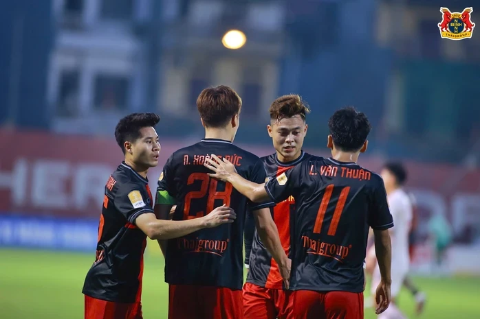Ninh Bình FC bất ngờ chia tay trợ lý cũ của HLV Park Hang-seo Ninh Bình FC bất ngờ chia tay trợ lý cũ của HLV Park Hang-seo