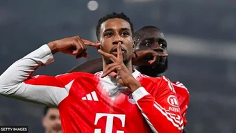 Olise tỏa sáng rực rỡ, Bayern Munich hủy diệt Atalanta