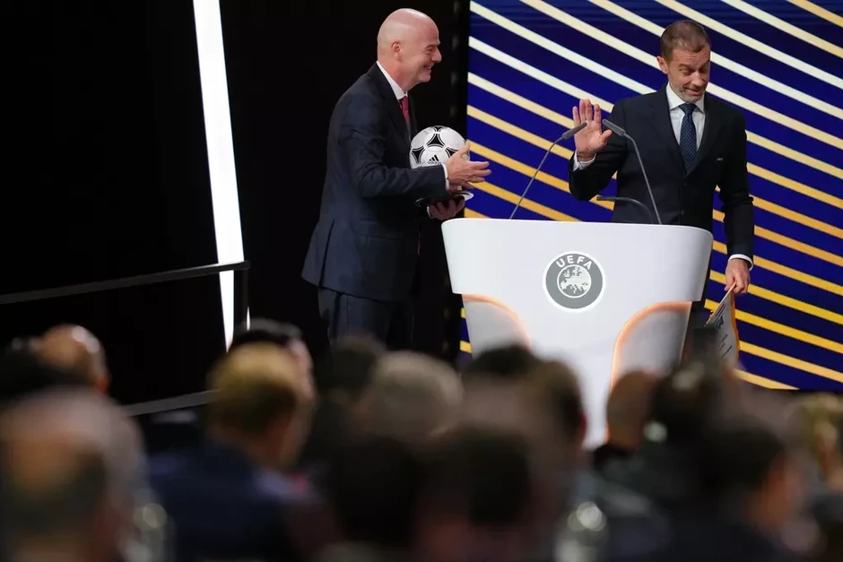 Ông Trump cảnh báo FIFA không nên hạ bệ Infantino Ông Trump cảnh báo FIFA không nên hạ bệ Infantino