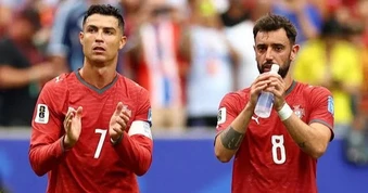 Phản ứng của Bruno Fernandes khi C.Ronaldo tỏa sáng rực rỡ