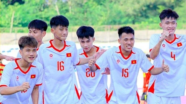 Phản ứng của CĐV Đông Nam Á khi U17 Việt Nam thắng đậm 10-0 Phản ứng của CĐV Đông Nam Á khi U17 Việt Nam thắng đậm 10-0