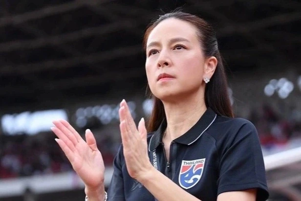 Phản ứng của Madam Pang khi Thái Lan đánh bại đội tuyển Việt Nam Phản ứng của Madam Pang khi Thái Lan đánh bại đội tuyển Việt Nam