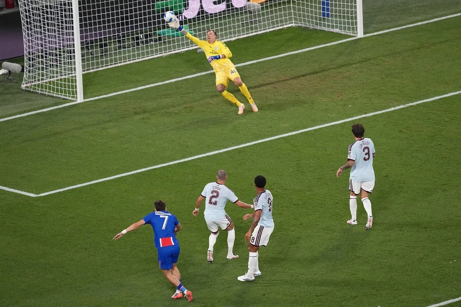PSG đoạt Siêu Cup châu Âu 2026 PSG đoạt Siêu Cup châu Âu 2026