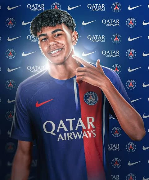 PSG vung 350 triệu euro thuyết phục Barca bán Lamine Yamal