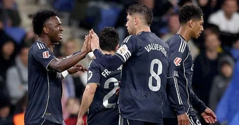 Real Madrid chiến thắng, Barcelona chưa thể vô địch La Liga