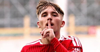 Real Madrid ‘đánh cắp’ viên ngọc Lennart Karl của Bayern Munich