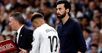 Real Madrid lại nổ tung: Kylian Mbappe tát thẳng mặt Arbeloa