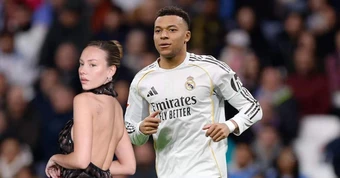 Real Madrid lo Mbappe dính yêu đương, ‘toang’ cả mùa giải