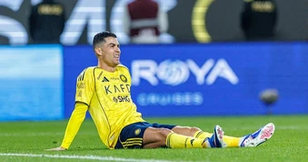 Ronaldo đến Tây Ban Nha điều trị chấn thương, có nguy cơ bỏ lỡ World Cup