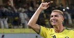 Ronaldo ghi bàn giúp Al Nassr chiến thắng, tiến sát cột mốc chưa từng có
