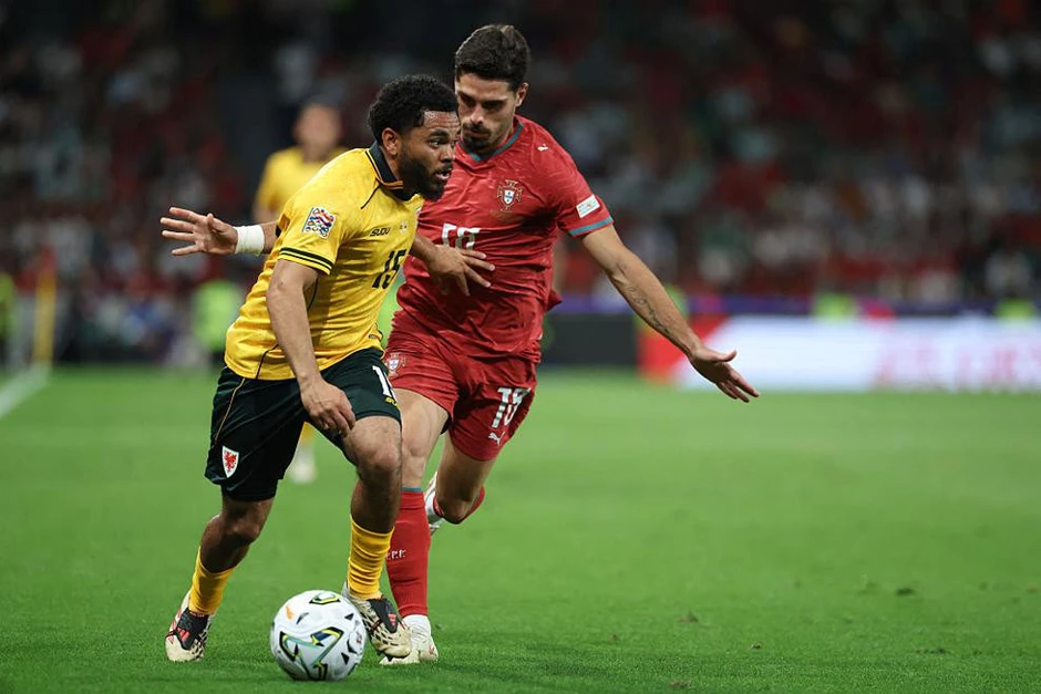 Ronaldo kém duyên, Bồ Đào Nha thắng sít sao Xứ Wales Ronaldo kém duyên, Bồ Đào Nha thắng sít sao Xứ Wales