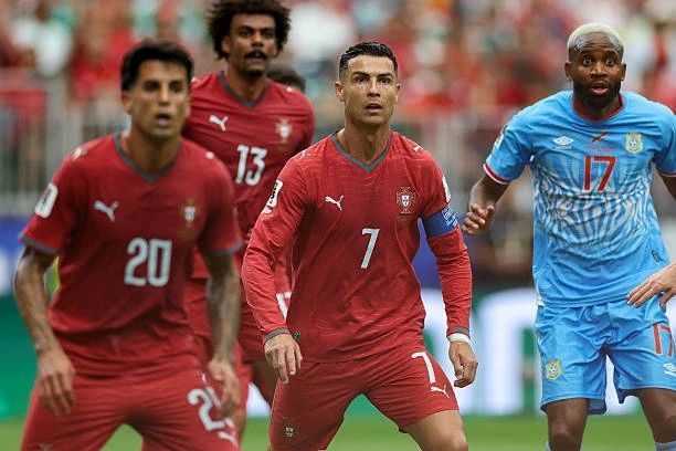 Ronaldo không ghi bàn trong 10 trận liên tiếp ở Euro và World Cup Ronaldo không ghi bàn trong 10 trận liên tiếp ở Euro và World Cup