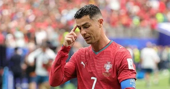 Ronaldo không ghi bàn trong 10 trận liên tiếp ở Euro và World Cup