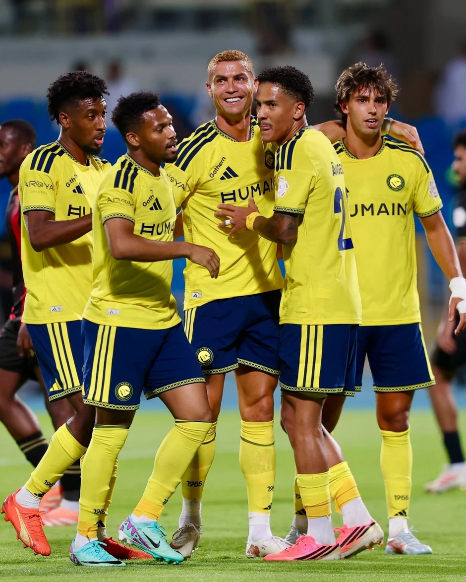 Ronaldo lập siêu kỷ lục ngay lần đầu ra sân ở mùa giải 2026/2027 Ronaldo lập siêu kỷ lục ngay lần đầu ra sân ở mùa giải 2026/2027