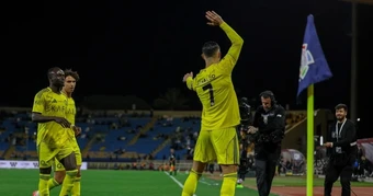 Ronaldo ra mắt màn ăn mừng độc lạ sau khi ghi bàn cho Al Nassr