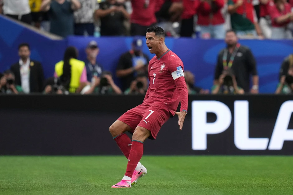 Ronaldo và cách duy nhất để tồn tại: Tiếp tục ghi bàn Ronaldo và cách duy nhất để tồn tại: Tiếp tục ghi bàn