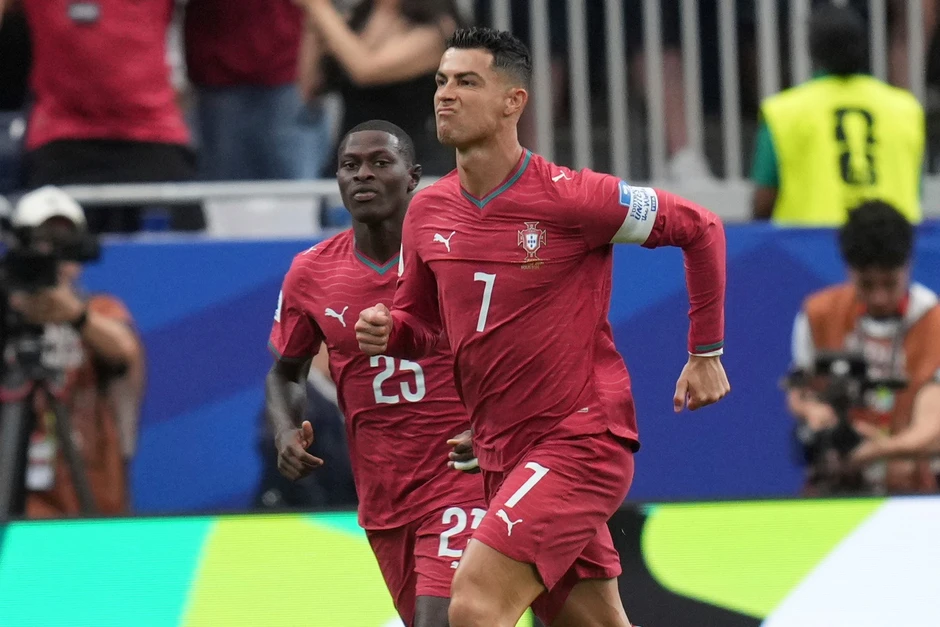Ronaldo và cách duy nhất để tồn tại: Tiếp tục ghi bàn Ronaldo và cách duy nhất để tồn tại: Tiếp tục ghi bàn