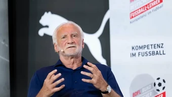 Rudi Voller: 'Bóng đá Argentina là gương xấu' - Báo TinVina