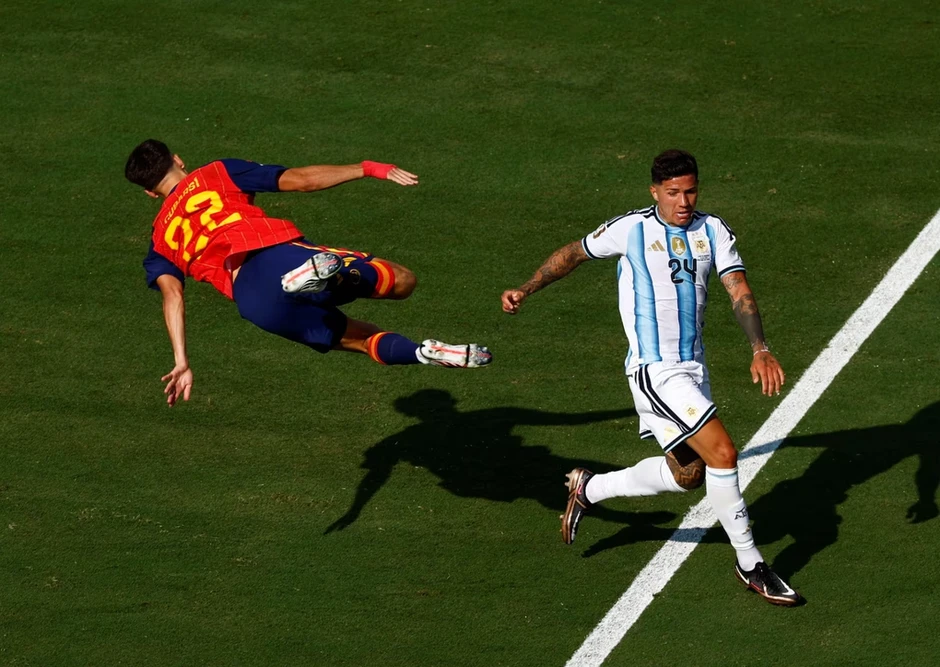 Rudi Voller: 'Bóng đá Argentina là gương xấu' - Báo TinVina