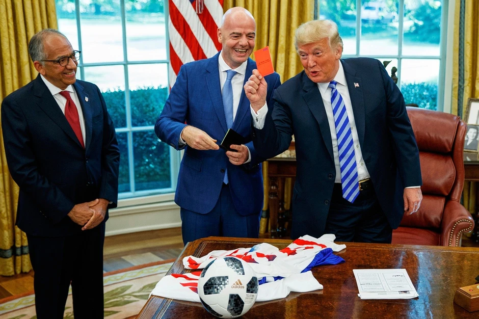 Sau bước lùi thảm họa, Chủ tịch FIFA còn giữ được quyền lực? Sau bước lùi thảm họa, Chủ tịch FIFA còn giữ được quyền lực?