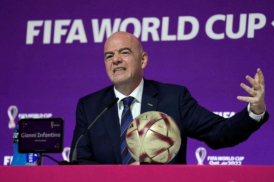 Sau bước lùi thảm họa, Chủ tịch FIFA còn giữ được quyền lực? Sau bước lùi thảm họa, Chủ tịch FIFA còn giữ được quyền lực?