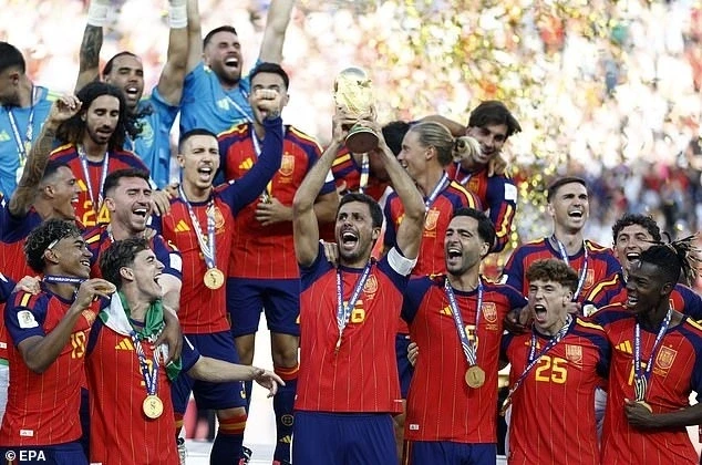 Sau UEFA, đến lượt AFC lên án kế hoạch gây tranh cãi của FIFA Sau UEFA, đến lượt AFC lên án kế hoạch gây tranh cãi của FIFA
