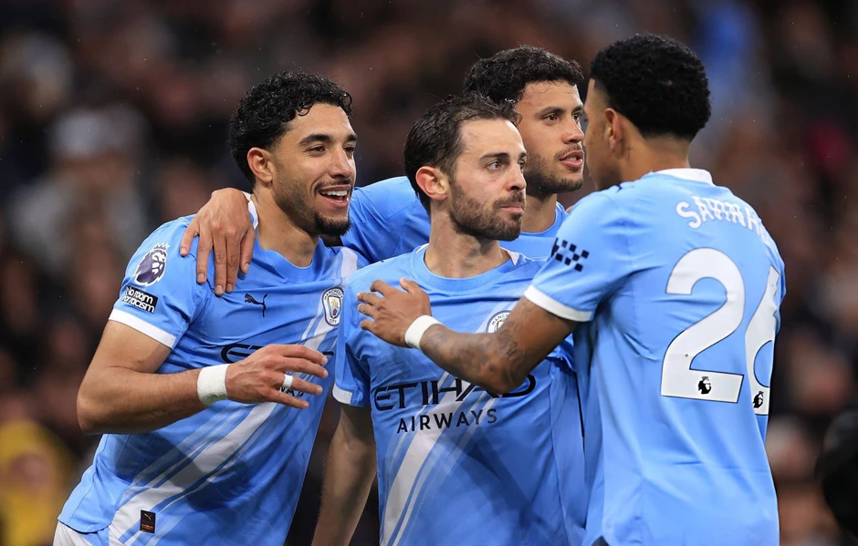 Siêu máy tính dự đoán cơ hội vô địch FA Cup của Man City và Chelsea